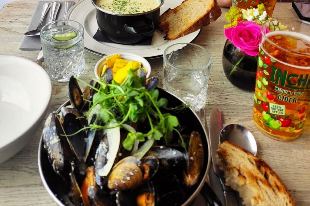 Pint of cider with mussels